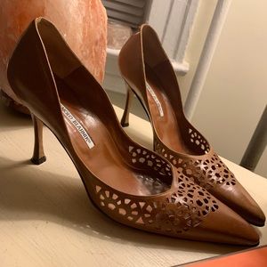 Manolo Blahnik Brown/Tan Leather Pumps Size 41